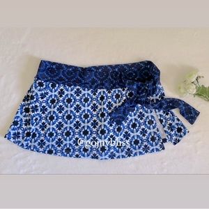 TOMMY BAHAMA • Shibori Splash Skirted Hipster Bikini Bottom Womens S/P • (NWT)